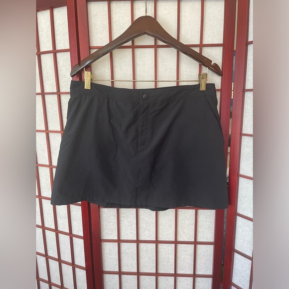 Lands' End Pants - LANDS END Swim and Sport Skort